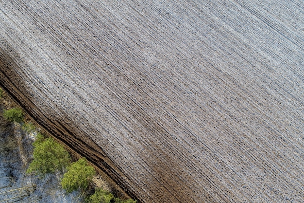 Free photo aerial view of an agricultural field in the countryside