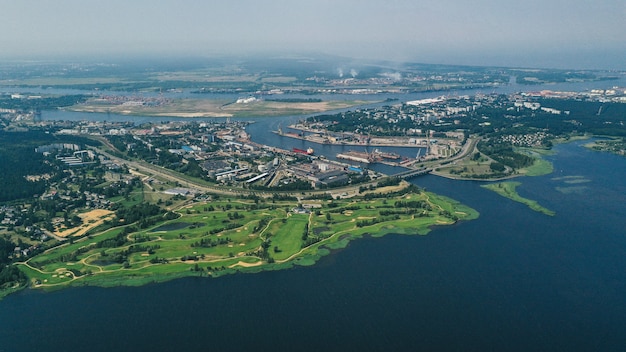 Free photo aerial view of coastline near village