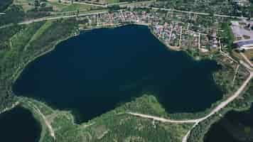 Free photo aerial view of lake