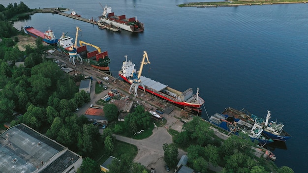 Free Photo aerial view of a ship