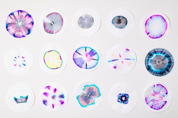 Free Photo aesthetic chromatography art on round papers