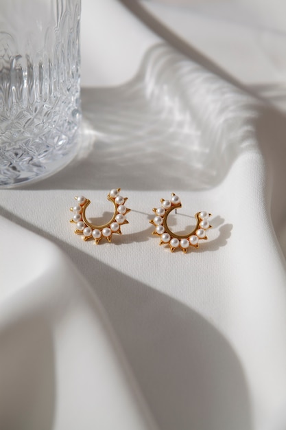 Aesthetic golden earrings with pearls