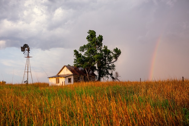 Free photo after the storm brings a colorful rainbow