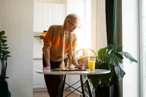 Free photo albino person at home doing activities