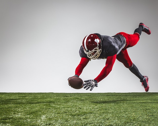 american football player in action