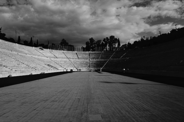 Free Photo amphitheater stairs in black and white