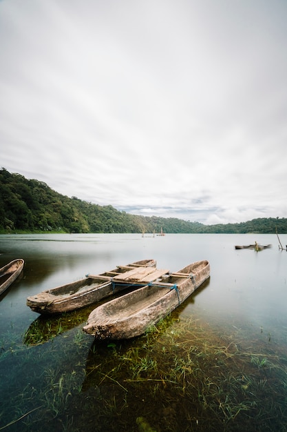 Free Photo antique boat in lake