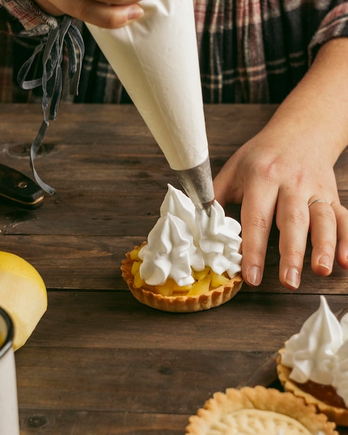 Apple pie tart with whipped cream