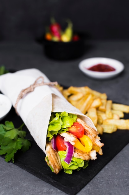 Free photo arabic kebab sandwich high view