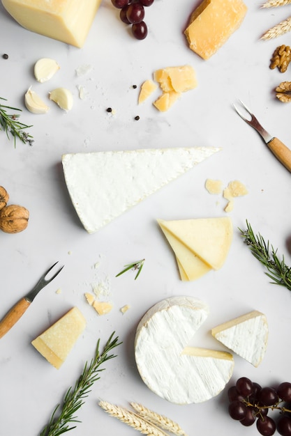 Free photo arrangement of different types of cheese