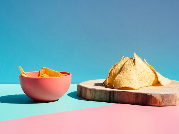 Free photo arrangement with tortilla chips and bowl