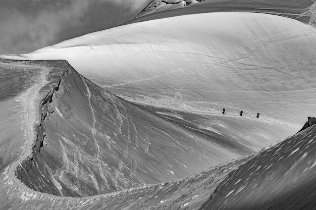 Free photo arrete du midi, mont blanc massif