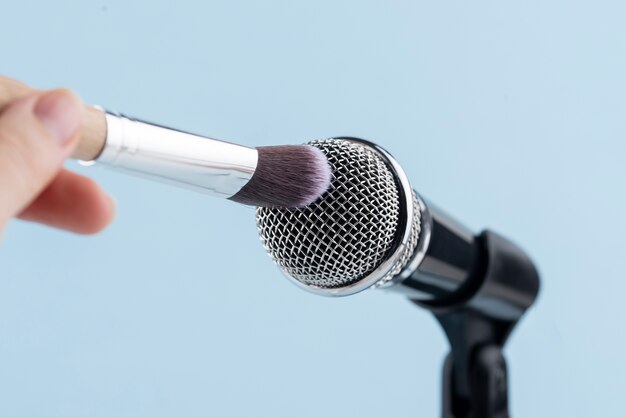 Asmr microphone with make-up brush for sound