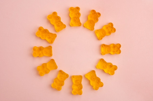 Free photo assortment of delicious gummy bears in circle shape