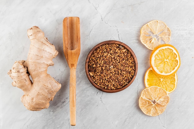 Free Photo assortment with citrus slices and marble background