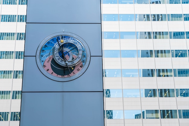 Free photo astronomical clock at shinjuku, tokyo