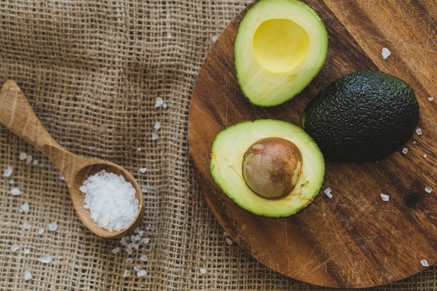 Free Photo avocado on the table