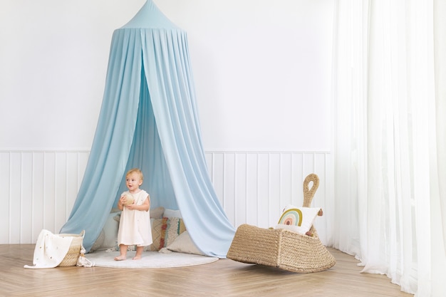 Free Photo baby girl in her play room