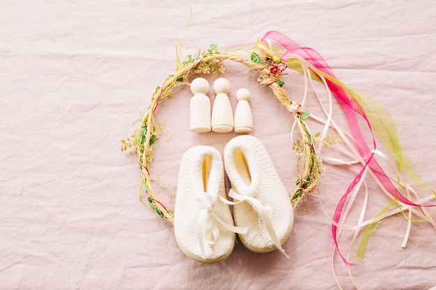 Free photo baby-shoes and wreath