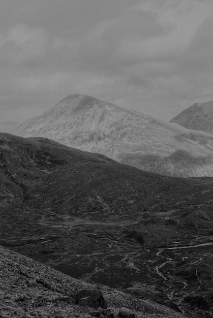 Free photo background of mountains in black and white