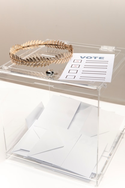 Free photo ballot-paper and transparent box with envelopes