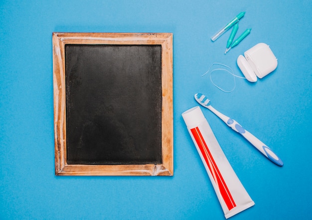 Free photo bathroom composition with slate