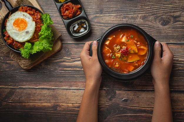 Free photo bean paste soup in korean style