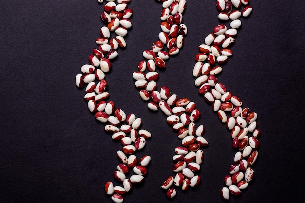 Free photo beans on grey table