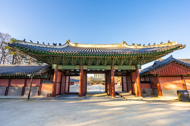 Free Photo beautiful architecture building changdeokgung palace in seoul city