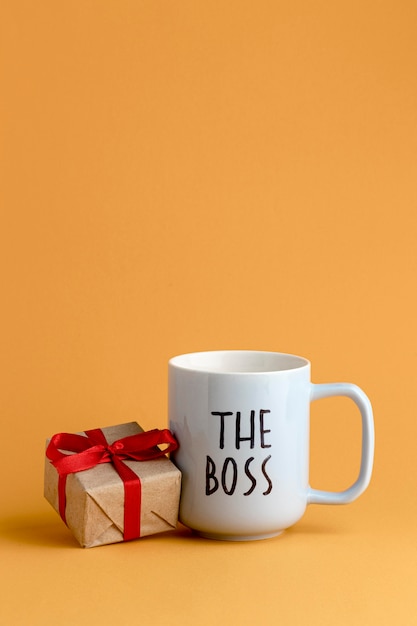 Free photo beautiful boss day concept with cups