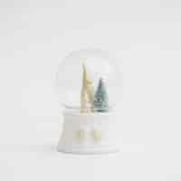 Free photo beautiful christmas snow globe on a white background