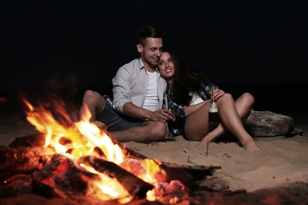 Free photo beautiful couple at the beach