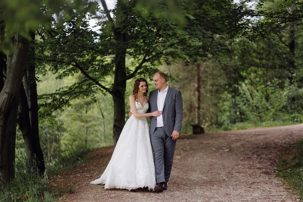 Beautiful couple posing on their wedding day