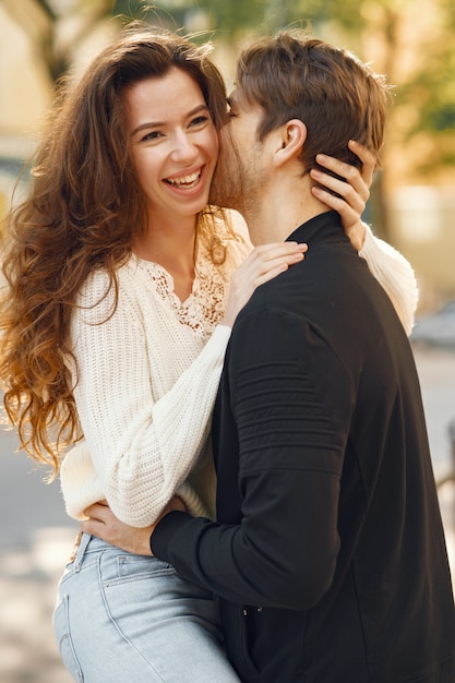 Free photo beautiful couple spend time in a spring city