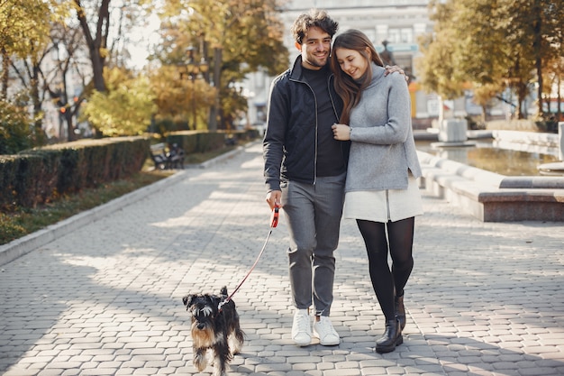 Free Photo beautiful couple spend time in a summer city