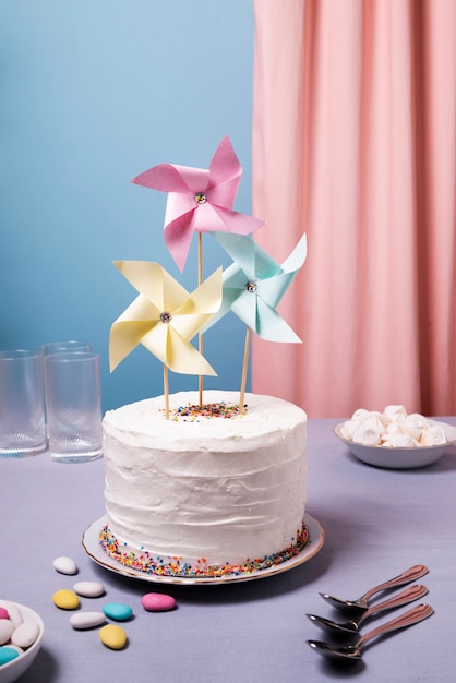 Free photo beautiful and elegant cake topper