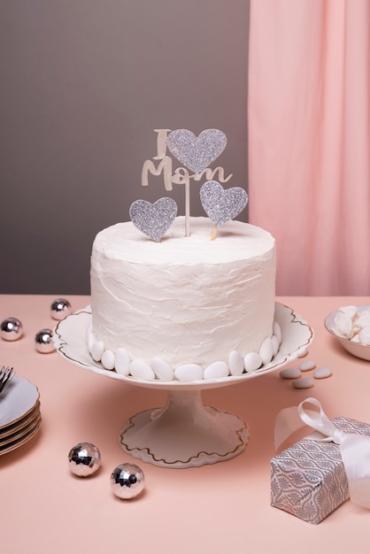 Beautiful and elegant cake topper