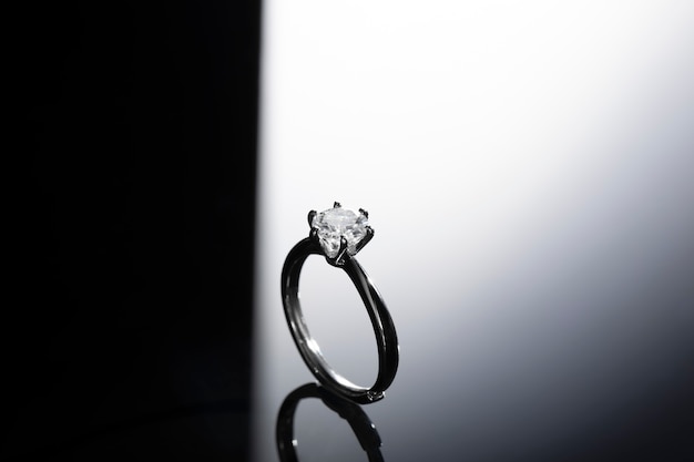 Free photo beautiful engagement ring with diamonds