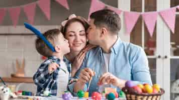 Free photo beautiful family celebrating easter together