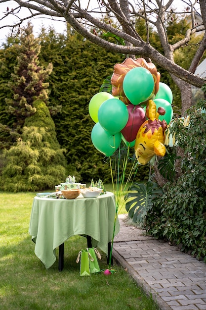 Free photo beautiful jungle themed party booth