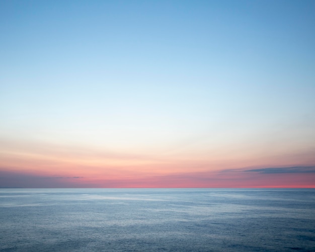 Free Photo beautiful landscape view of the ocean