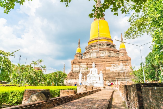 beautiful old architecture historic of Ayutthaya in Thailand