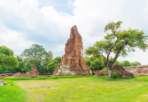 beautiful old architecture historic of Ayutthaya in Thailand