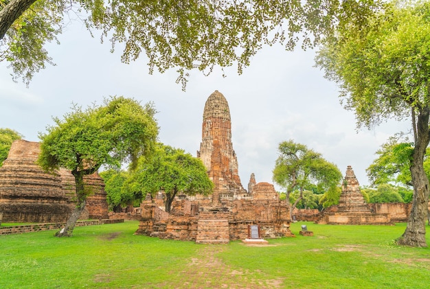 beautiful old architecture historic of Ayutthaya in Thailand