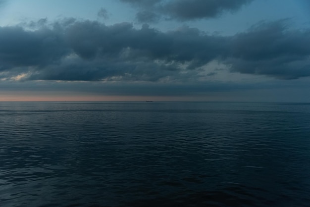 Free photo beautiful photo of the sea and sky