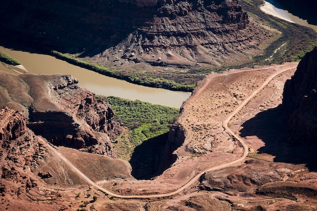 Free photo beautiful scenery of a canyon landscape in dead horse point state park, utah, usa