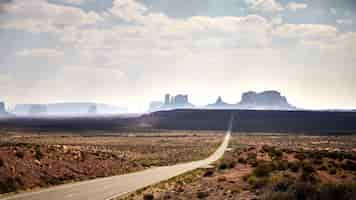 Free photo beautiful scenery of mesas landscape in bryce canyon national park, utah, usa