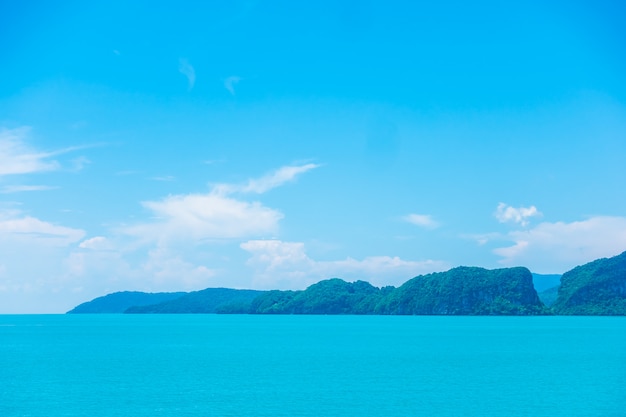 Beautiful sea and ocean with cloud on blue sky