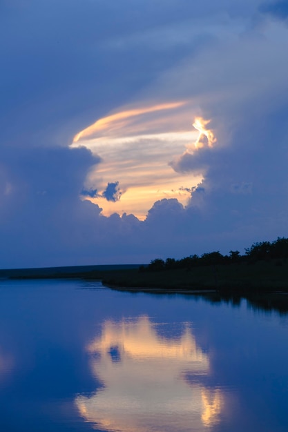 Free Photo beautiful view of sunrise light