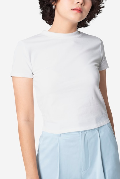 Free Photo beautiful woman in basic white t-shirt with design space